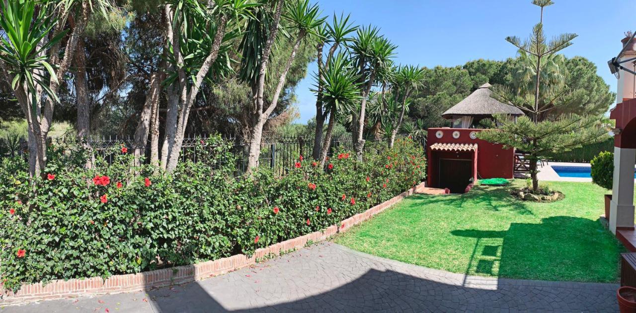 Nabrisa Marbella, 5 Bedroom, Private Pool, Garden, Bbq Villa *