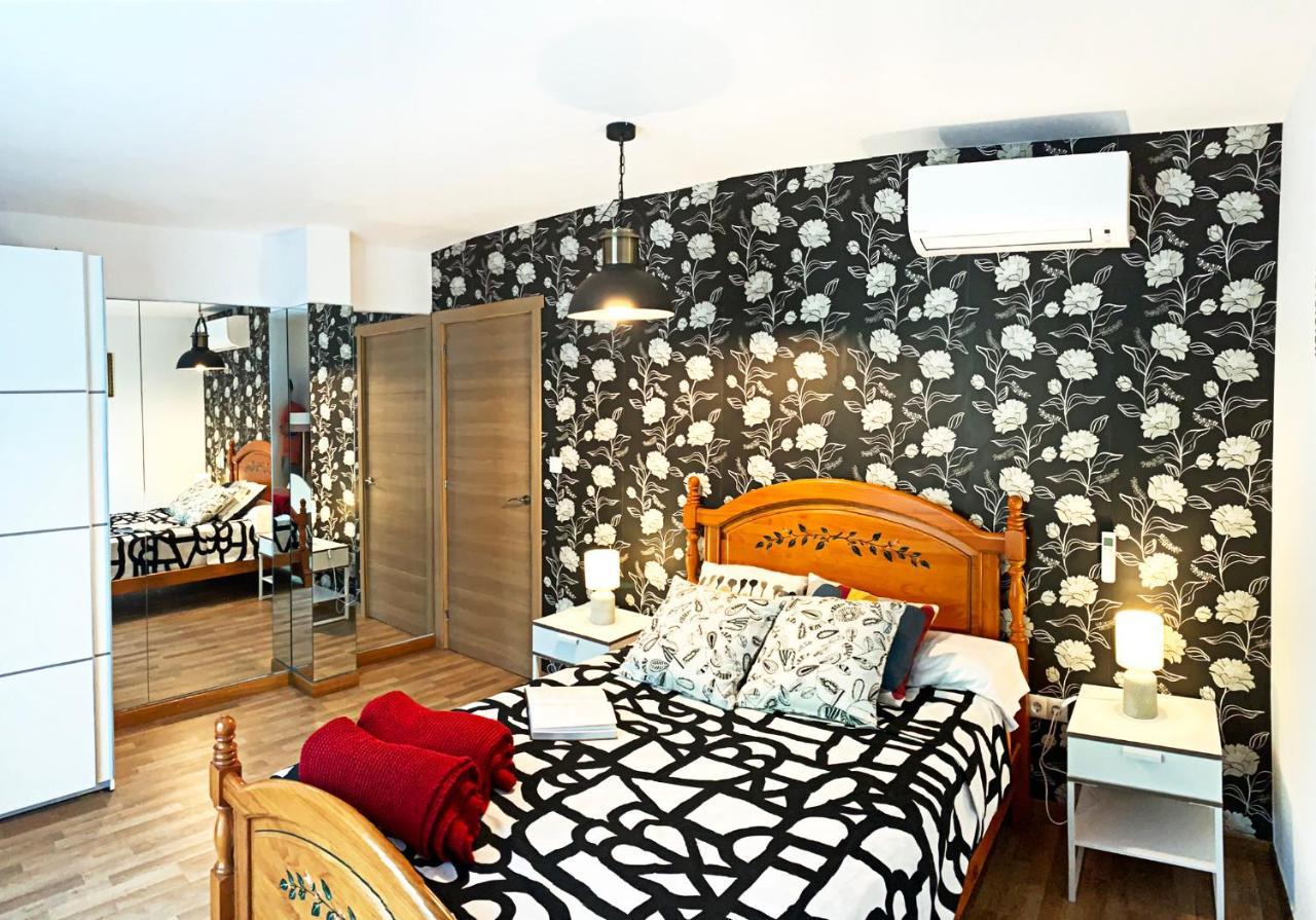 Nabrisa Marbella, 5 Bedroom, Private Pool, Garden, Bbq Villa Marbella