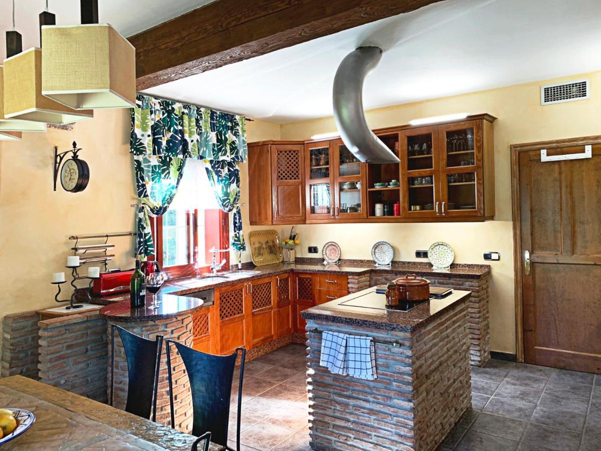 Nabrisa Marbella, 5 Bedroom, Private Pool, Garden, Bbq * Marbella